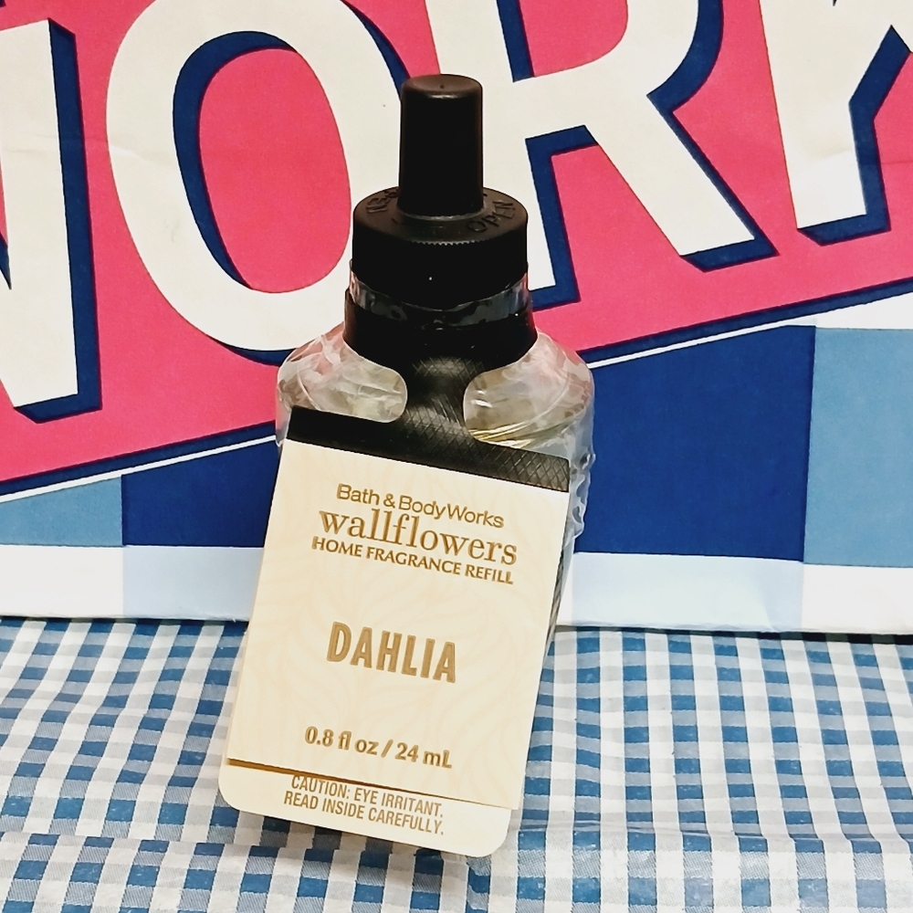 Bath and Body Works Dahlia Wallflower Home Fragrance Refill
